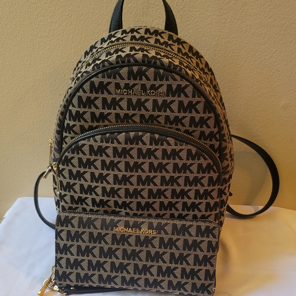Michael kors medium Backpack - Picture 6 of 16